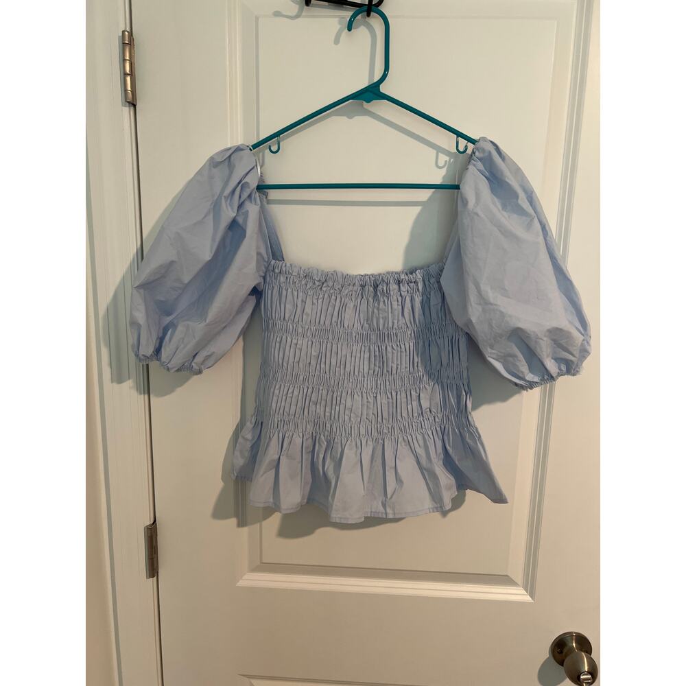 ASTR the Label Light Blue Puff Sleeve Smocked Top – Size Small